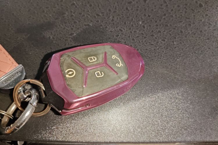 领克01 2017款 2.0T 两驱型Pro版中控内饰11