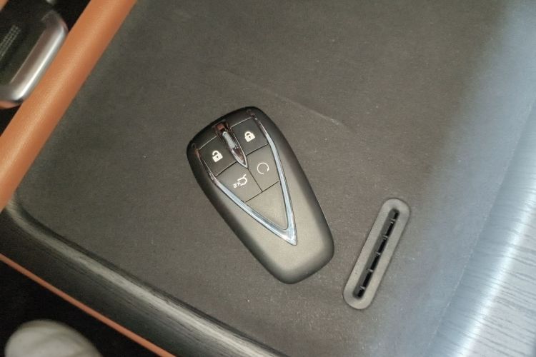 长安CS75 PLUS 2025款 第四代 UItra 2.0T 新蓝鲸 智慧劲擎型中控内饰11