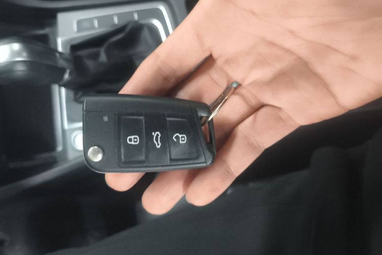 大众 高尔夫 2015款 1.4TSI 自动豪华型中控内饰11