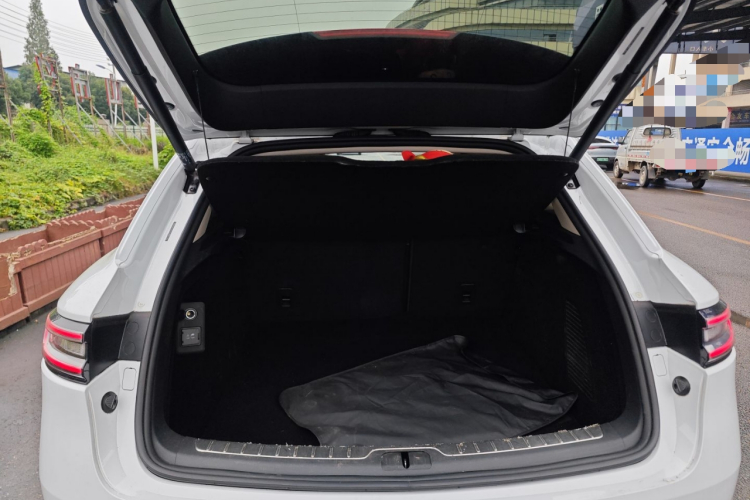 鸿蒙智行 问界M5 2022款 增程后驱标准版机舱底盘23