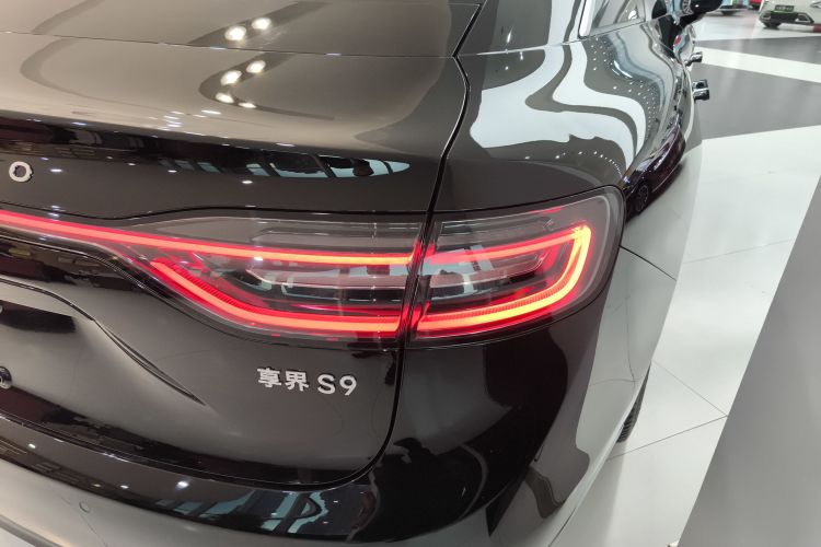 鸿蒙智行 享界S9 2024款 纯电 Ultra 四驱旗舰版车身外观9