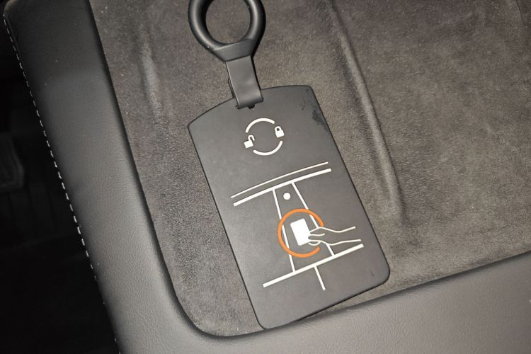 特斯拉 Model 3 2022款 后轮驱动版中控内饰7001