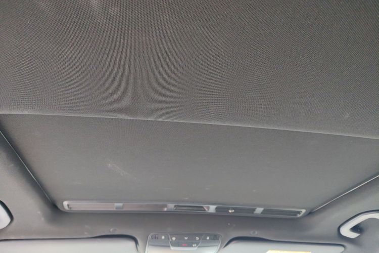 奔驰EQC 2021款 EQC 350 4MATIC中控内饰22