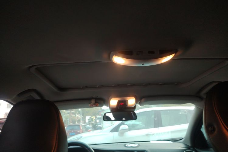 沃尔沃S60(进口) 2011款 2.0T 舒适版中控内饰22