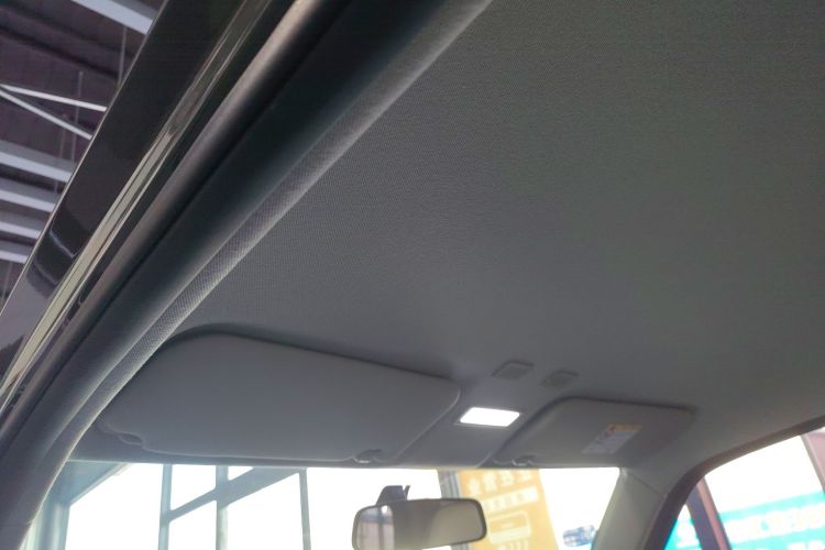 吉利银河 2025款 210km 熊猫骑士中控内饰22