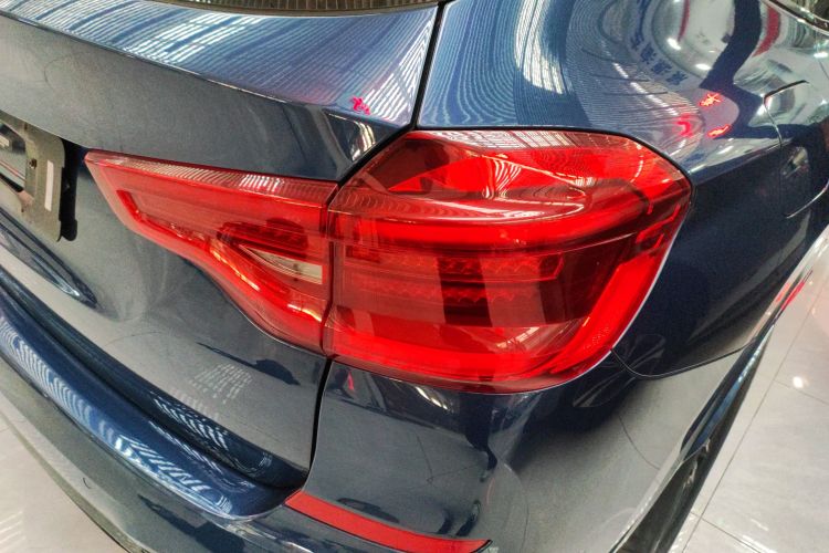 宝马X3 2018款 xDrive30i 领先型 M运动套装 国V车身外观6006