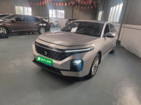 宝骏RC-5 2020款 1.5T 手动智耀豪华型