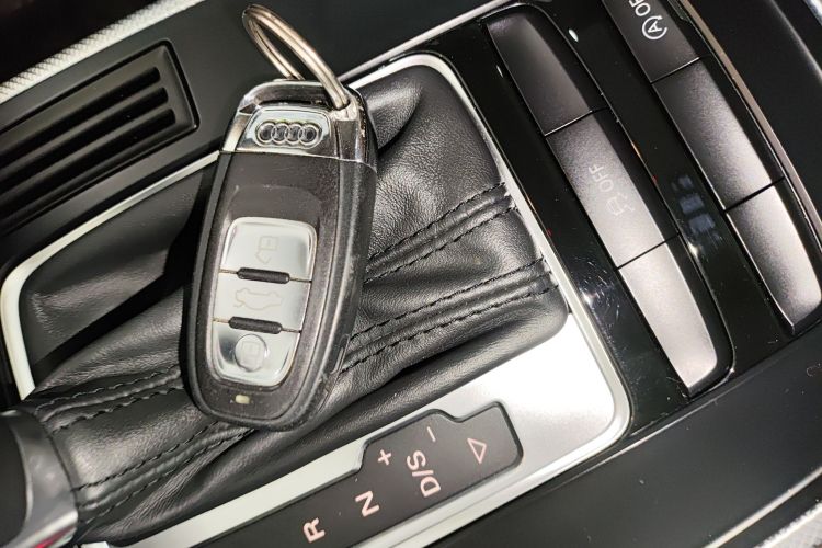 奥迪A5 2014款 Coupe 45 TFSI中控内饰7001