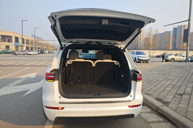 理想汽车 理想ONE 2021款 增程6座版机舱底盘23