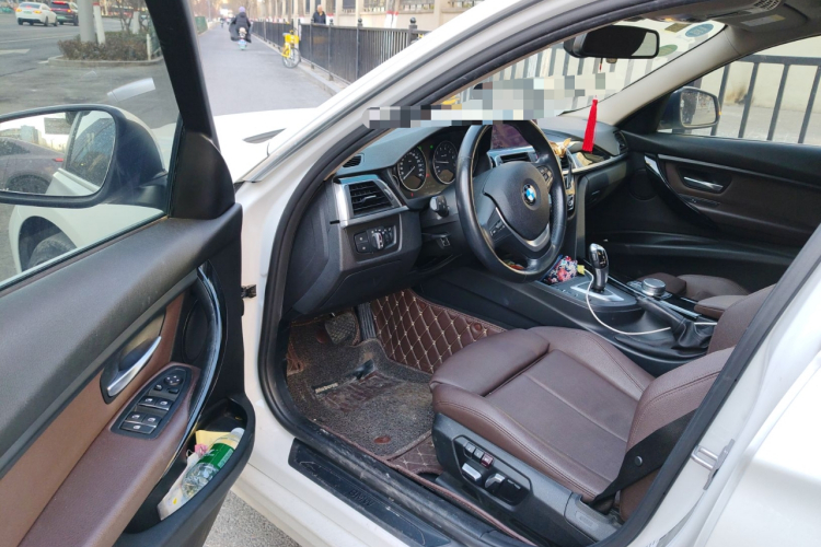 宝马3系 2019款 320Li 时尚型中控内饰20