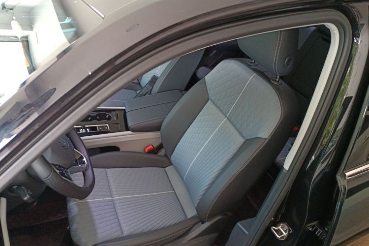 大众 途昂 2024款 330TSI 两驱龙腾版中控内饰19