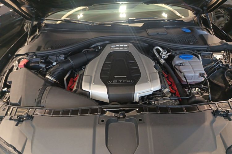 奥迪A6L 2018款 30周年年型 45 TFSI quattro 运动型局部细节24