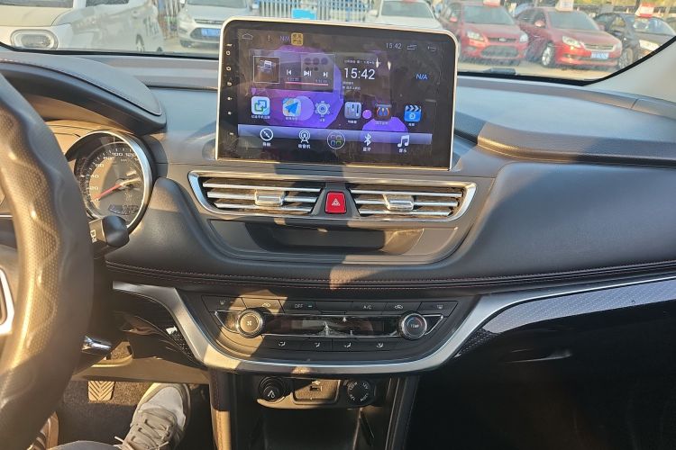 江汽集团 瑞风S3 2018款 智驱版 1.5L 手动豪华型中控内饰16