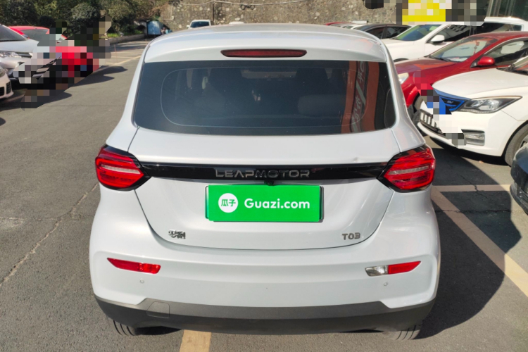 零跑汽车 零跑T03 2023款 310轻享版车身外观6