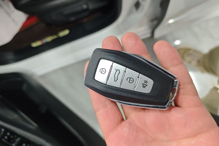 吉利汽车 帝豪 2023款 第4代冠军版 1.5L CVT尊贵型中控内饰11