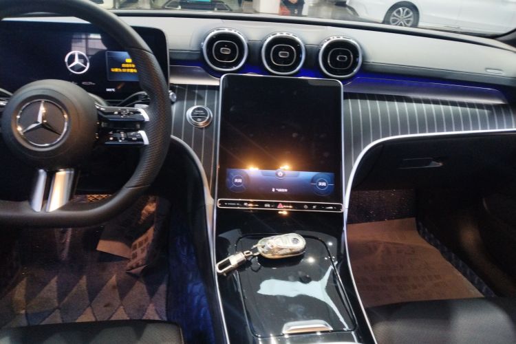 奔驰C级 2022款 改款 C 200 L 运动版中控内饰16