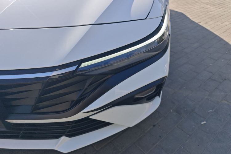 现代 伊兰特 2023款 1.5L CVT GLX精英版局部细节36