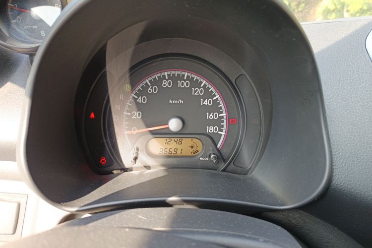 铃木 奥拓 2013款 1.0L 自动豪华型中控内饰14