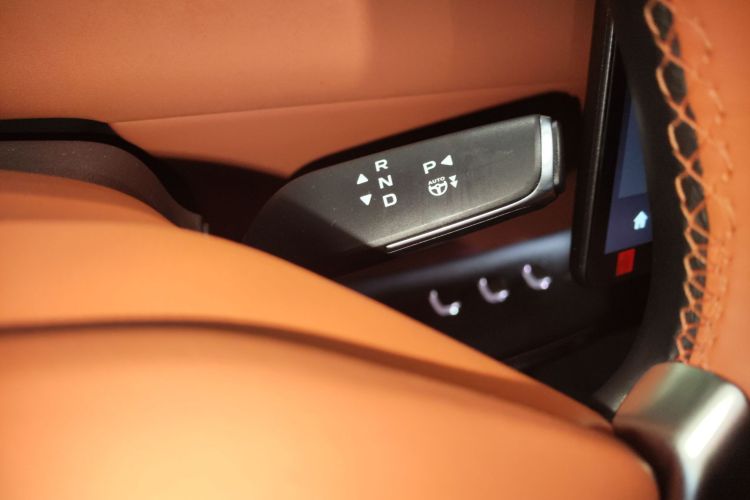 长安启源E07 2025款 纯电 四驱 90kWh Ultra高性能版中控内饰18