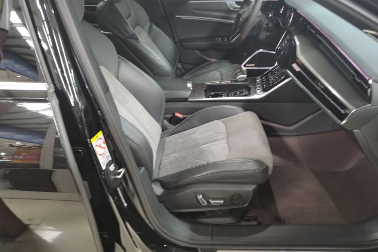 奥迪A6L 2023款 改款 45 TFSI quattro 臻选动感型局部细节41