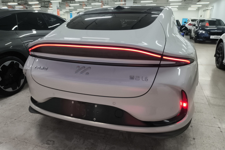 智己汽车 智己L6 2024款 Max 超强性能版车身外观6004