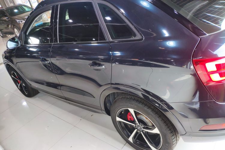 奥迪Q3 2018款 30周年年型 30 TFSI 时尚型车身外观4