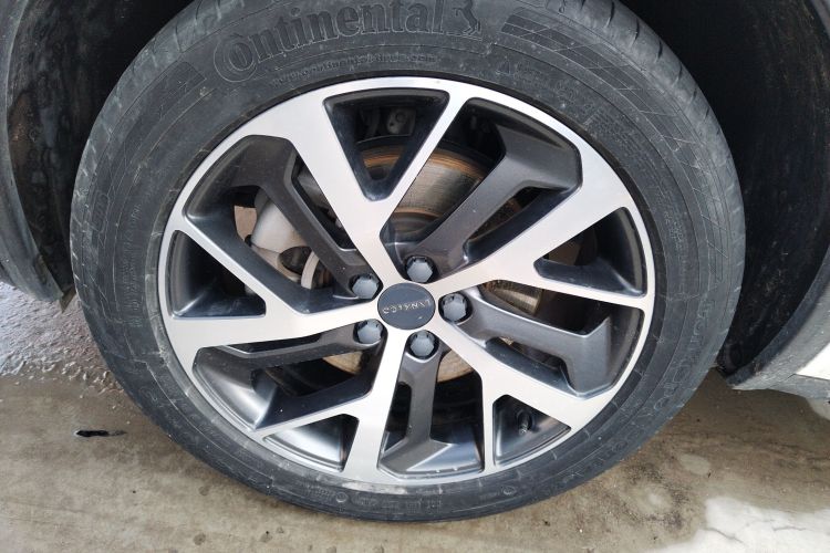 领克01 2017款 2.0T 四驱劲Pro版车身外观6007