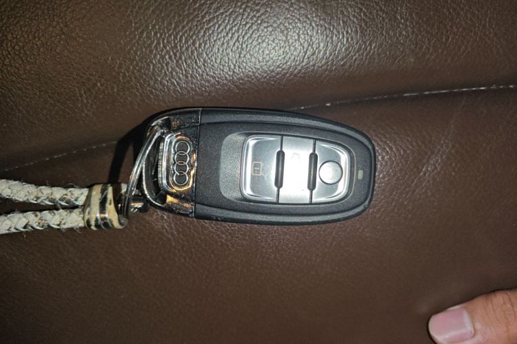 奥迪Q5 2016款 40 TFSI 技术型中控内饰7001