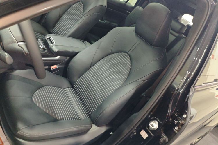 丰田 皇冠陆放 2022款 2.0T 四驱劲耀版中控内饰19