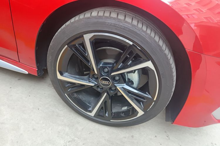 奥迪A3 2024款 Sportback 35 TFSI 时尚运动型车身外观10