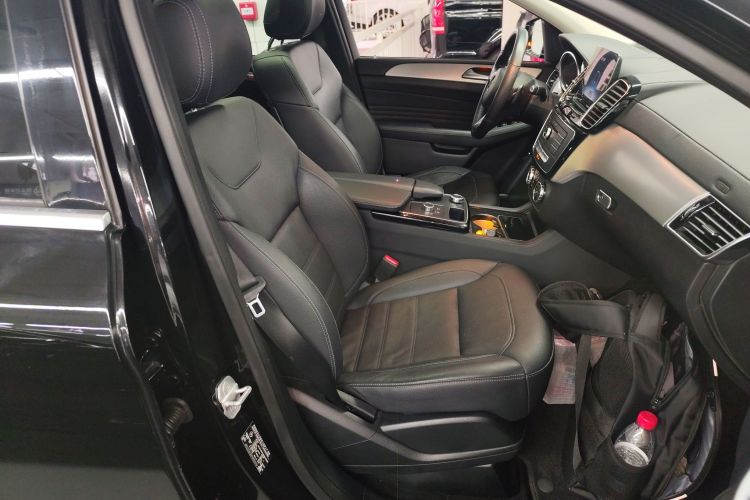 奔驰GLE轿跑 2015款 GLE 320 4MATIC 轿跑SUV局部细节41