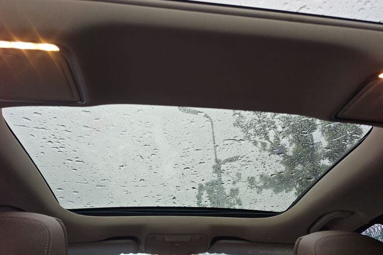 奔驰E级 2020款 E 300 L 运动豪华型局部细节22