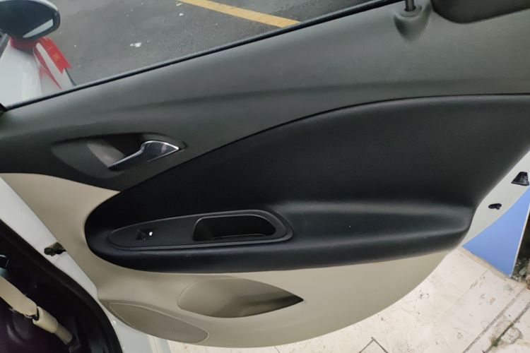 别克 威朗 2019款 三厢 15S 自动进取型中控内饰7006