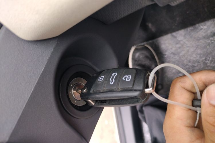 奇瑞新能源 QQ冰淇淋 2024款 青春版 205km圣代中控内饰7001