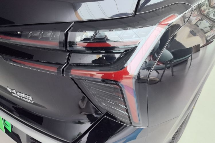 红旗HS3 PHEV 2024款 PHEV 115km 劲为版车身外观9