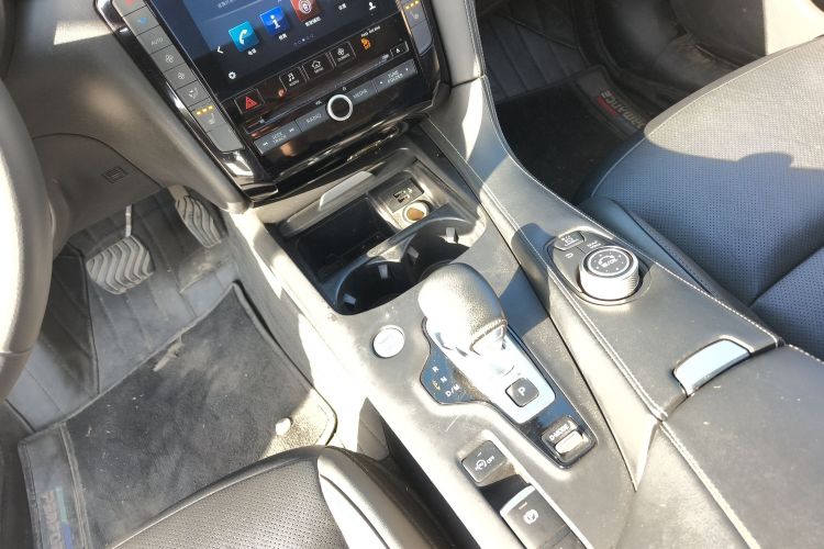 英菲尼迪QX50 2018款 2.0T 四驱菁英版中控内饰18