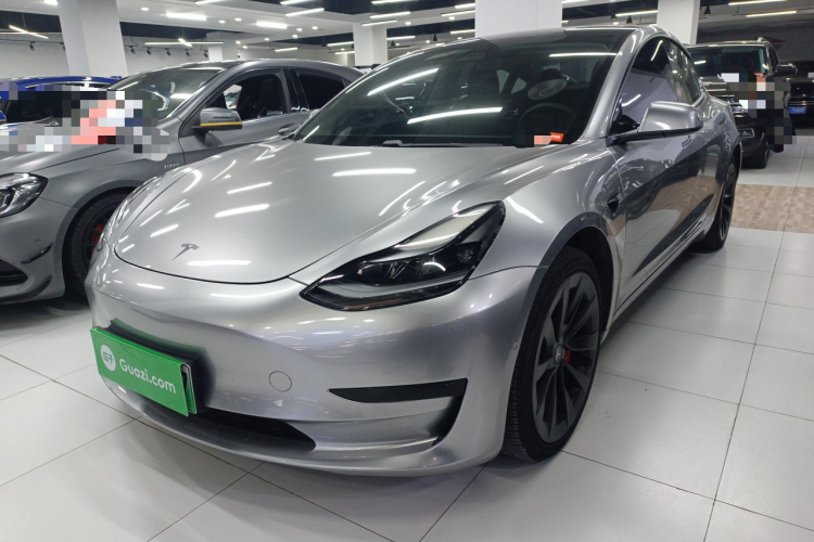 特斯拉 Model 3 2021款 标准续航后驱升级版车身外观1