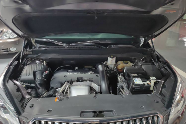 别克 昂科威 2017款 28T 四驱精英型机舱底盘24