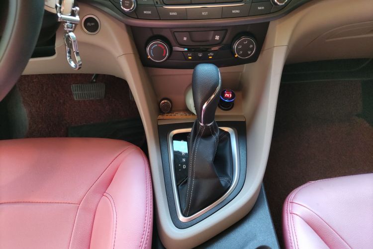 别克 英朗 2021款 典范 1.5L 自动进取型中控内饰18