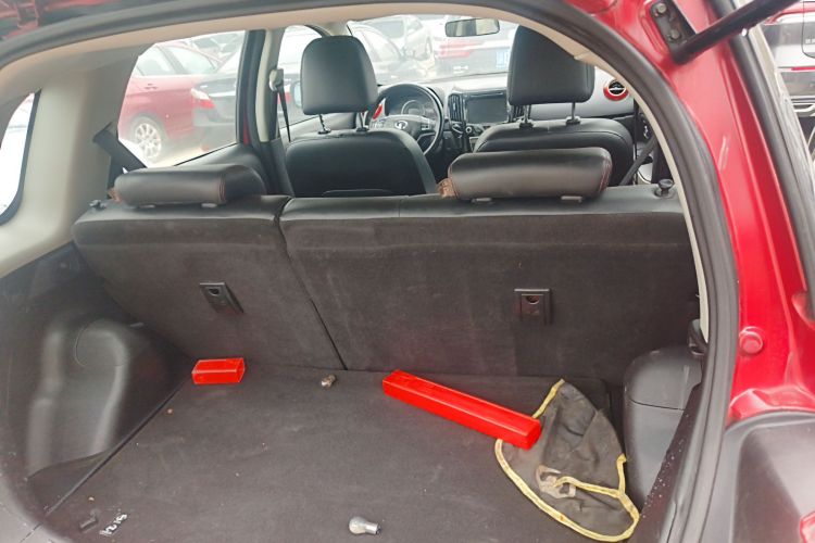 长城M4 2014款 1.5L 手动舒适型机舱底盘23