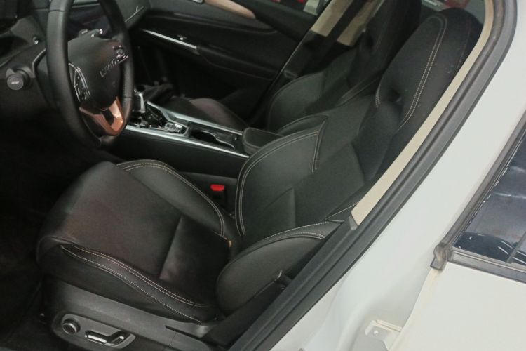 领克01 2019款 2.0T 两驱型Pro版 国VI局部细节19