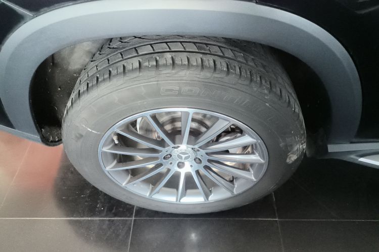 奔驰GLE 2020款 GLE 350 4MATIC 动感型车身外观6008