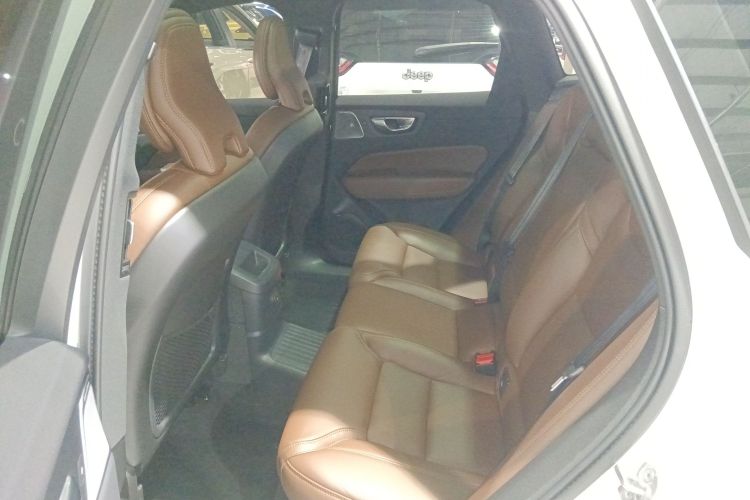 沃尔沃XC60新能源 2024款 T8 插电混动 长续航四驱智雅豪华版中控内饰21