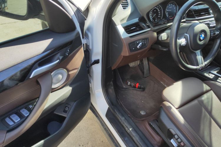 宝马X1 2022款 sDrive25Li 领先型中控内饰20