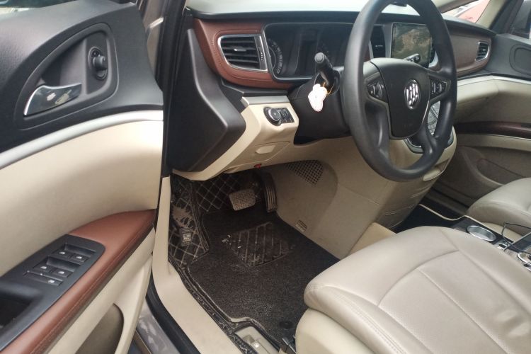 别克GL8 2018款 28T 舒适型 国VI中控内饰20