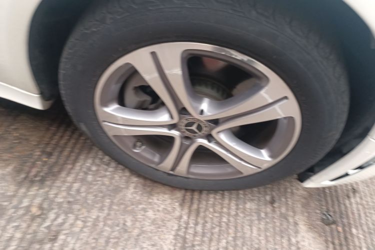 奔驰C级 2020款 改款 C 260 L 运动版车身外观10