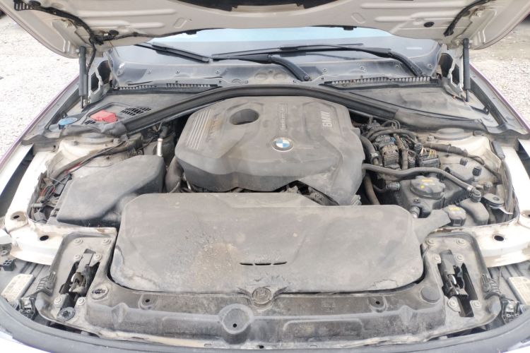 宝马3系 2018款 320Li 时尚型机舱底盘24