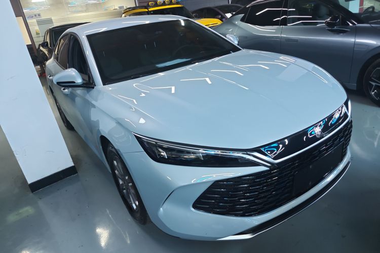 比亚迪 秦L 2024款 DM-i 80KM领先型车身外观3