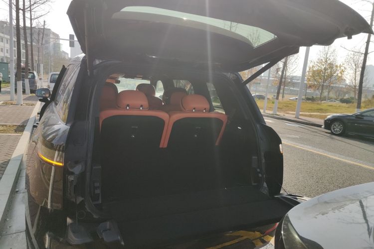 领克900 2025款 1.5T Ultra机舱底盘23