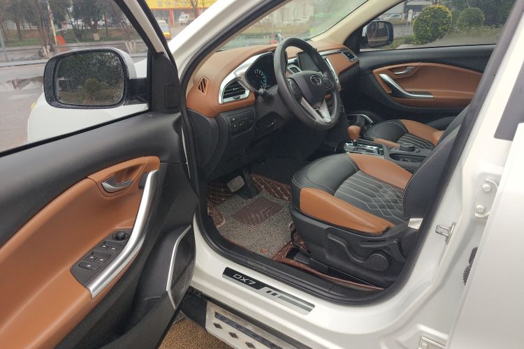 东南DX7 2018款 1.5T 自动荣耀版中控内饰20